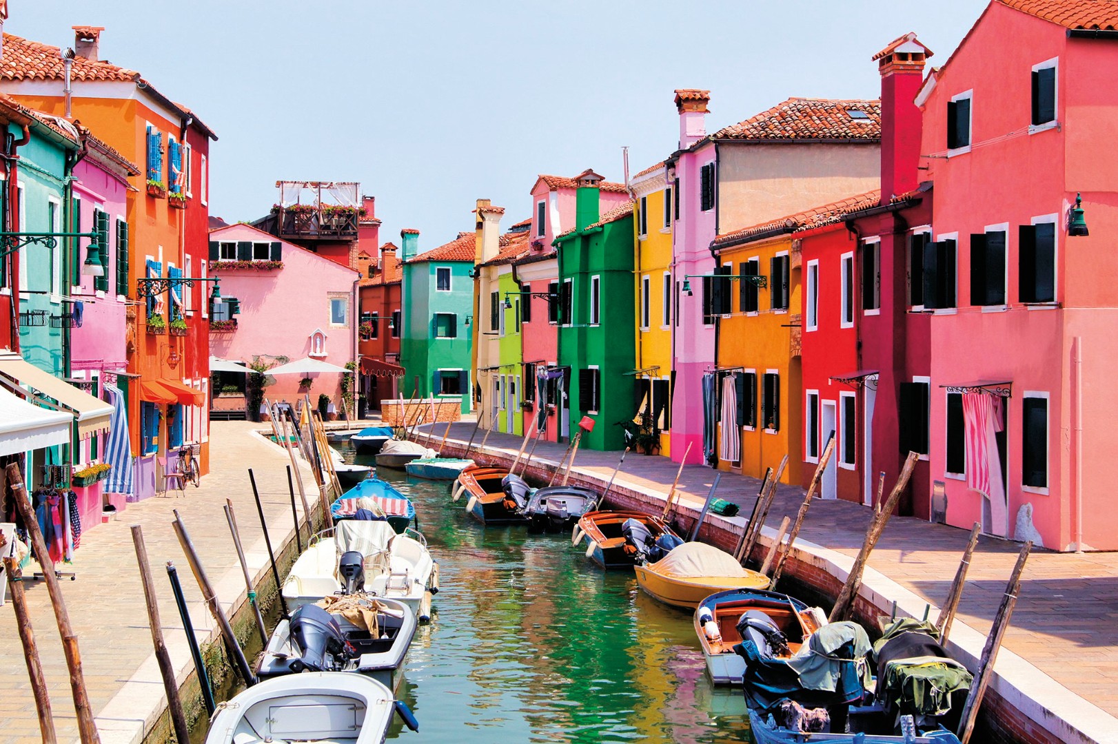 Найди страну италия. Венеция, деревня Венеция. Сардиния архитектура. Италия разноцветные домики. Современная Италия.